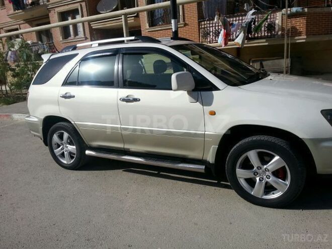 Toyota Harrier 2001, 98,000 km - 2.2 л - Bakı