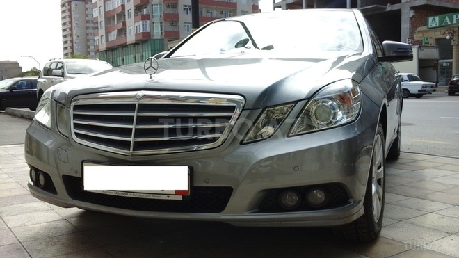 Mercedes E 220 2011, 130,000 km - 2.2 л - Bakı