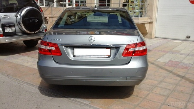 Mercedes E 220 2011, 130,000 km - 2.2 л - Bakı
