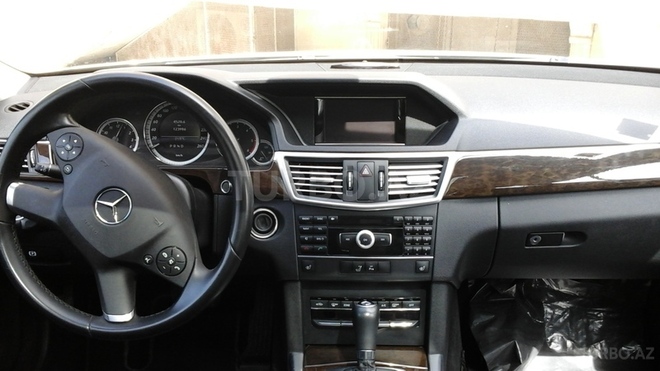 Mercedes E 220 2011, 130,000 km - 2.2 л - Bakı