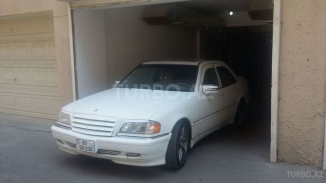 Mercedes C 230 1998, 142,000 km - 2.3 l - Bakı