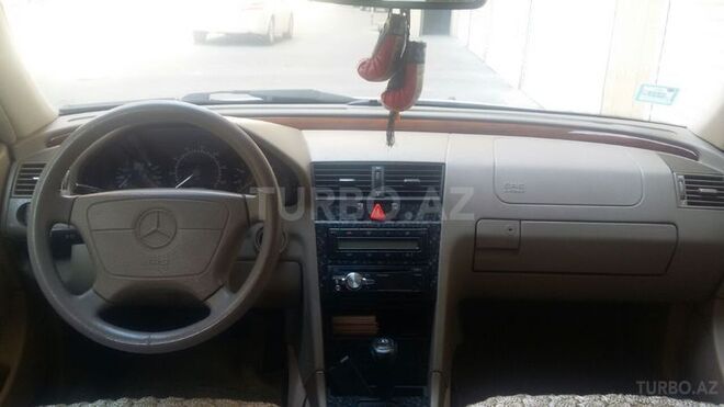 Mercedes C 230 1998, 142,000 km - 2.3 l - Bakı