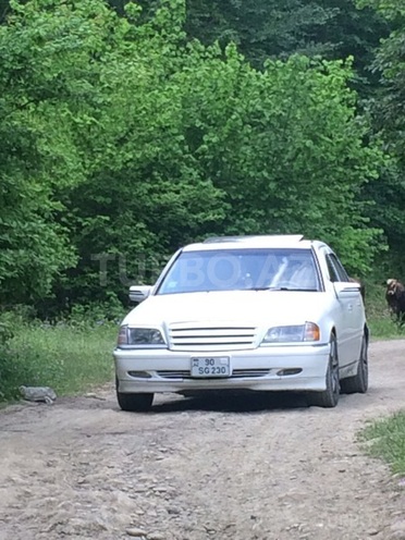 Mercedes C 230 1998, 142,000 km - 2.3 l - Bakı