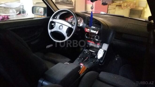 BMW 320 1993, 338,000 km - 2.0 l - Bakı