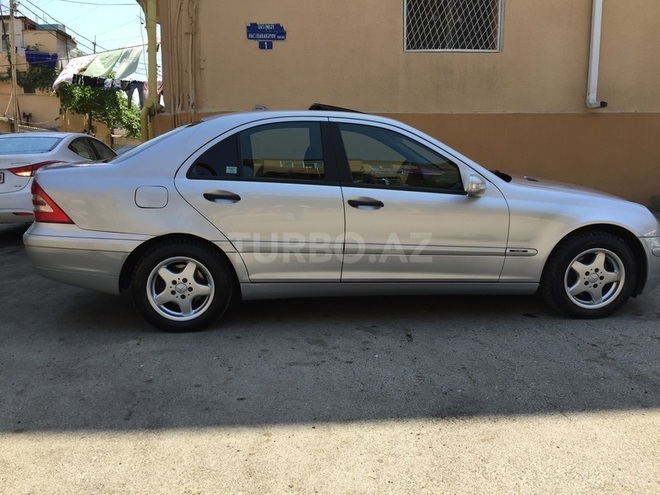 Mercedes C 220 2002, 152,398 km - 2.0 л - Bakı