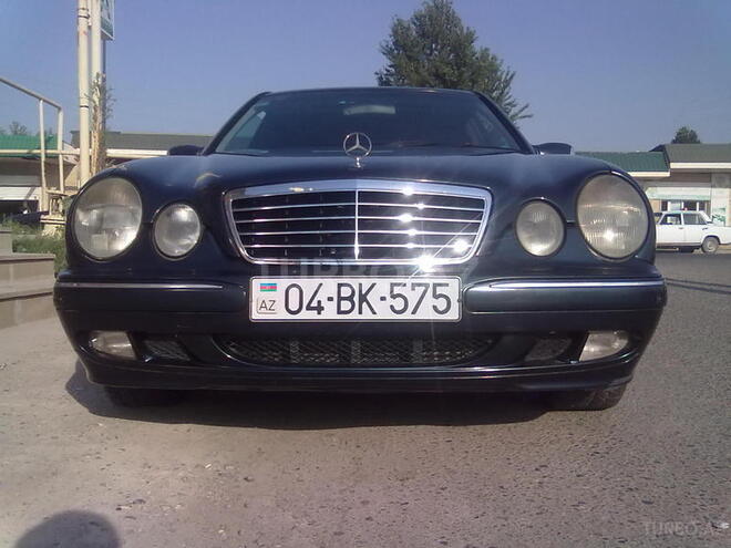 Mercedes E 220 2000, 232,488 km - 2.2 l - Bakı