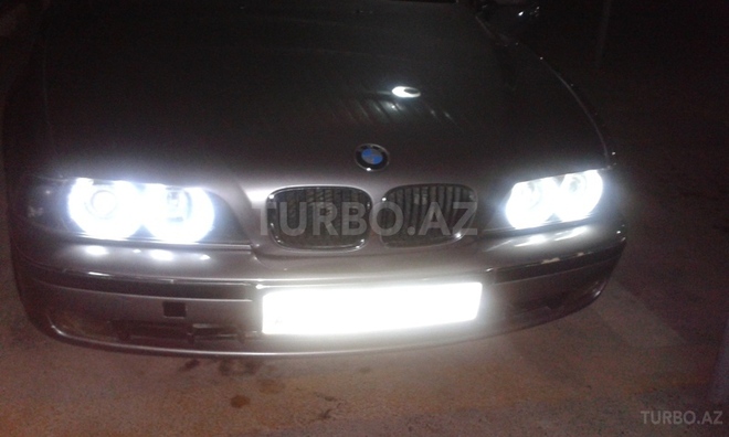 BMW 528 1996, 300,000 km - 2.8 l - Bakı