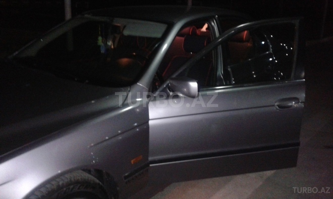BMW 528 1996, 300,000 km - 2.8 l - Bakı
