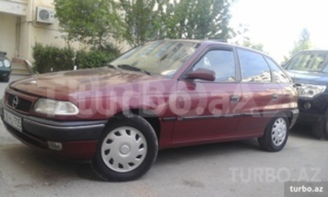Opel Astra 1996, 247,240 km - 1.6 л - Bakı