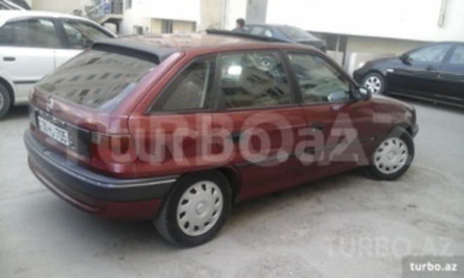 Opel Astra 1996, 247,240 km - 1.6 л - Bakı