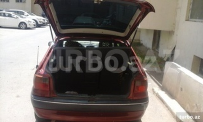 Opel Astra 1996, 247,240 km - 1.6 л - Bakı
