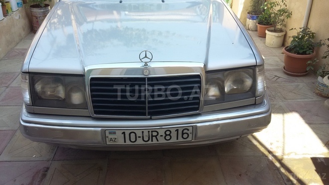 Mercedes E 200 1993, 357,667 km - 2.0 l - Bakı