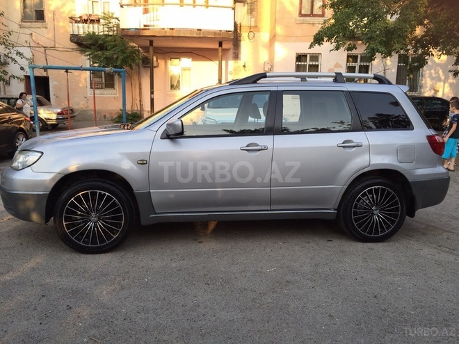Mitsubishi Outlander 2004, 177,000 km - 2.4 l - Bakı