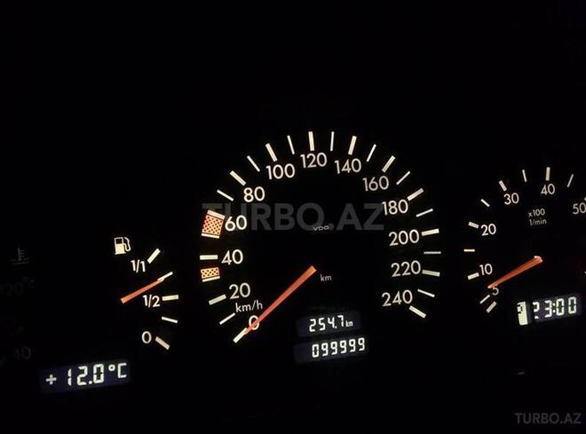 Mercedes C 230 2000, 99,999 km - 2.3 l - Bakı