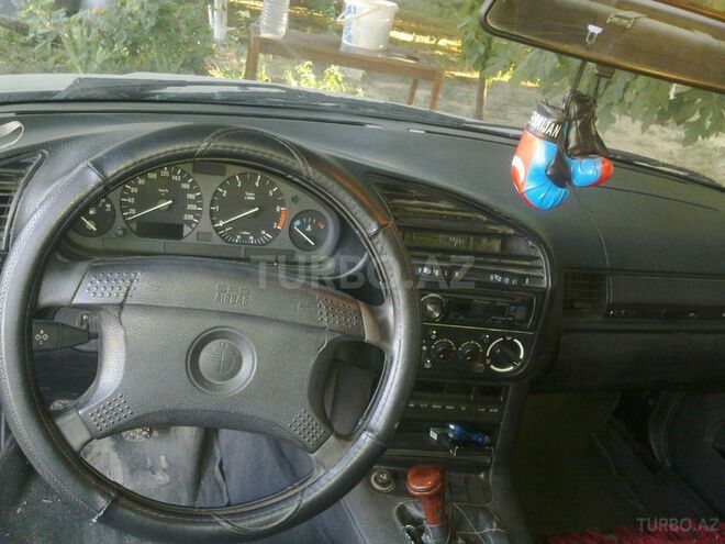 BMW 318 1994, 300,000 km - 1.8 l - Bakı