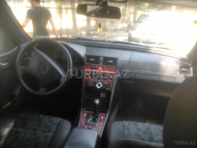 Mercedes C 240 1997, 236,152 km - 2.4 l - Bakı