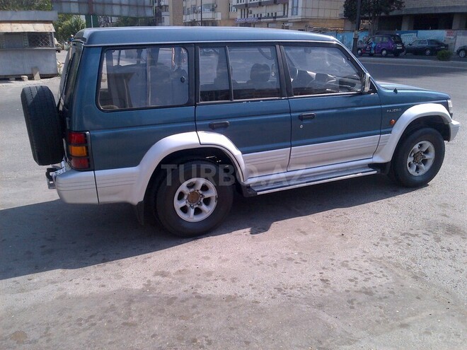 Mitsubishi Pajero 1993, 287,000 km - 2.5 l - Bakı