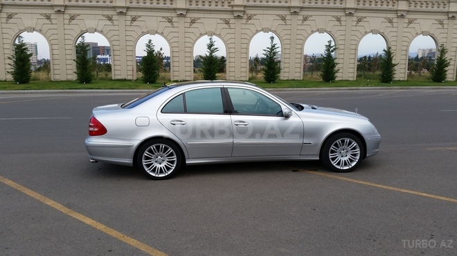 Mercedes E 320 2002, 150,000 km - 3.2 l - Bakı
