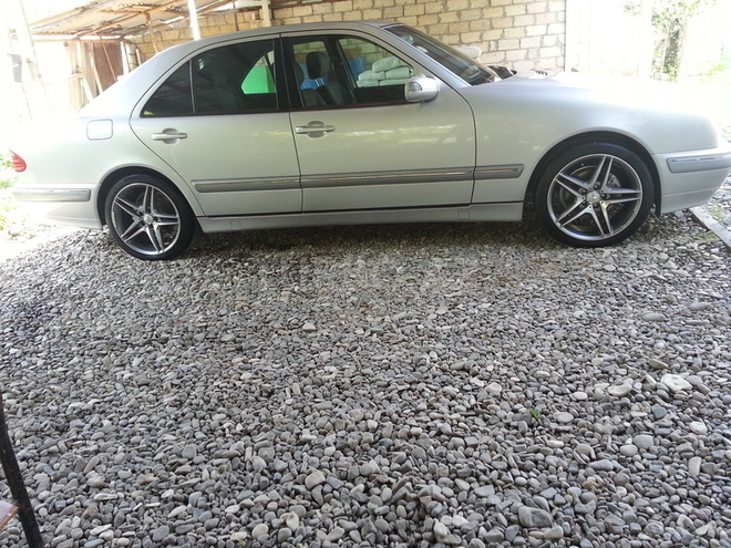 Mercedes E 240 2000, 158,000 km - 2.4 l - Bakı
