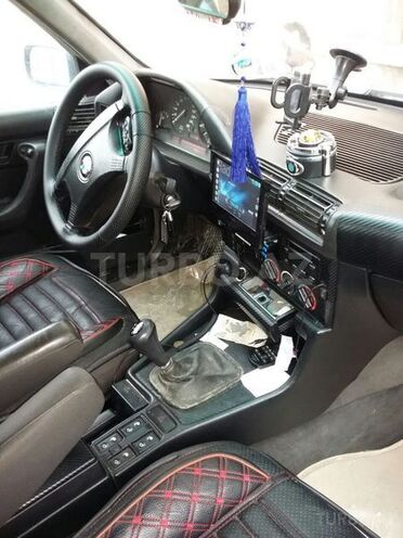 BMW 528 1993, 180,365 km - 2.8 l - Bakı