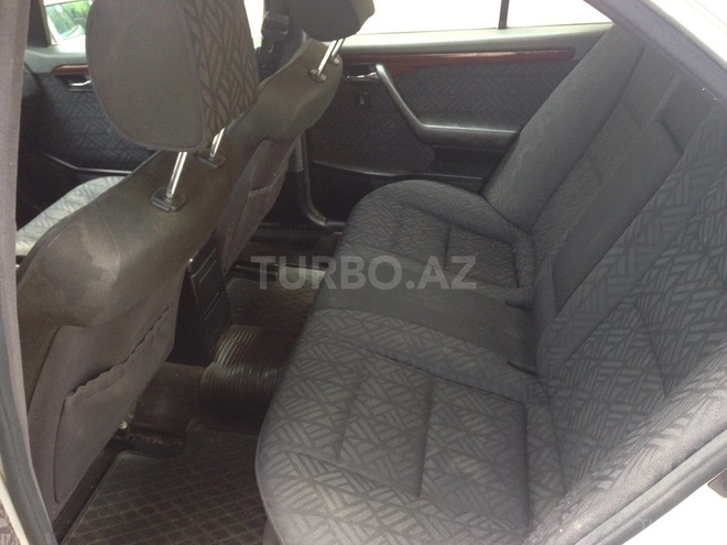 Mercedes C 180 1995, 251,000 km - 1.8 л - Bakı