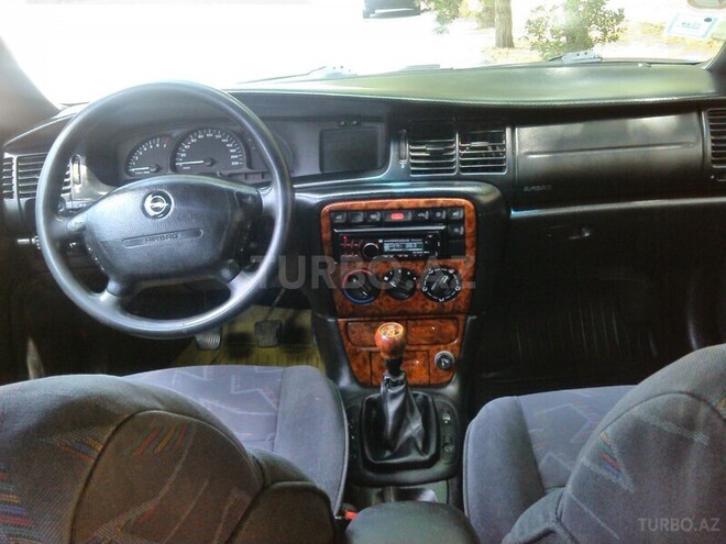 Opel Vectra 1996, 190,000 km - 2.0 l - Bakı