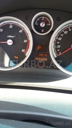 Opel Zafira 2006, 166,000 km - 1.9 l - Bakı