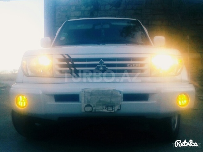 Mitsubishi Pajero io 1999, 19,300 km - 0.2 l - Bakı