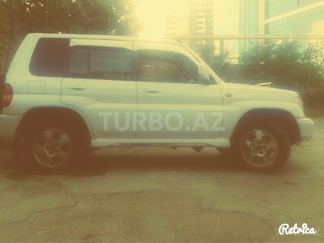 Mitsubishi Pajero io 1999, 19,300 km - 0.2 l - Bakı