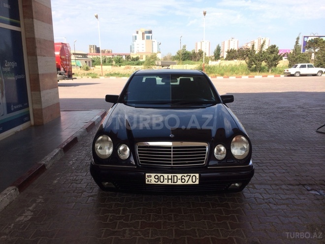 Mercedes E 240 1998, 200,000 km - 2.4 l - Bakı