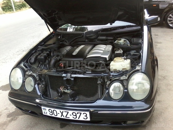 Mercedes E 220 1999, 190,000 km - 2.2 l - Bakı