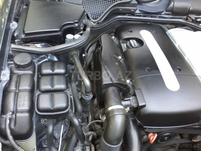 Mercedes E 220 1999, 190,000 km - 2.2 l - Bakı