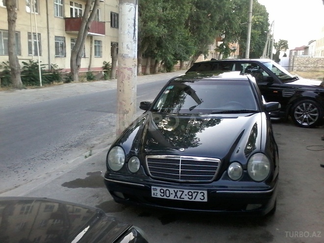 Mercedes E 220 1999, 190,000 km - 2.2 l - Bakı