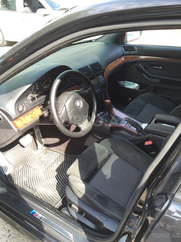 BMW 523 1999, 104,000 km - 2.5 l - Bakı