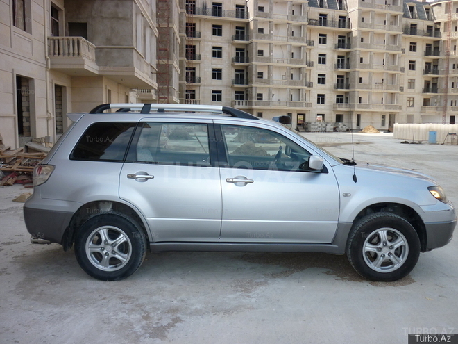 Mitsubishi Outlander 2004, 130,000 km - 2.0 l - Bakı