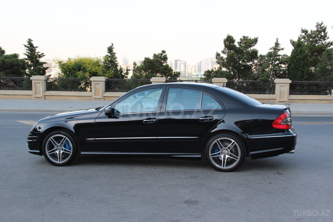 Mercedes E 320 2002, 199,000 km - 3.2 l - Bakı
