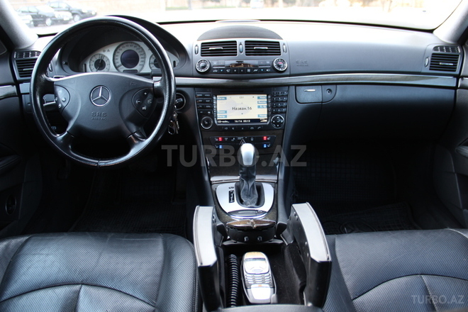 Mercedes E 320 2002, 199,000 km - 3.2 l - Bakı