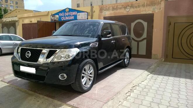 Nissan Pathfinder 2010, 108,000 km - 5.6 l - Bakı