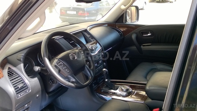 Nissan Pathfinder 2010, 108,000 km - 5.6 l - Bakı