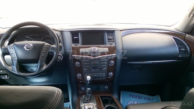 Nissan Pathfinder 2010, 108,000 km - 5.6 l - Bakı