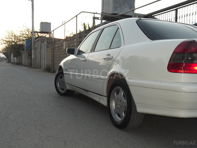 Mercedes C 180 1997, 300,000 km - 1.8 l - Bakı