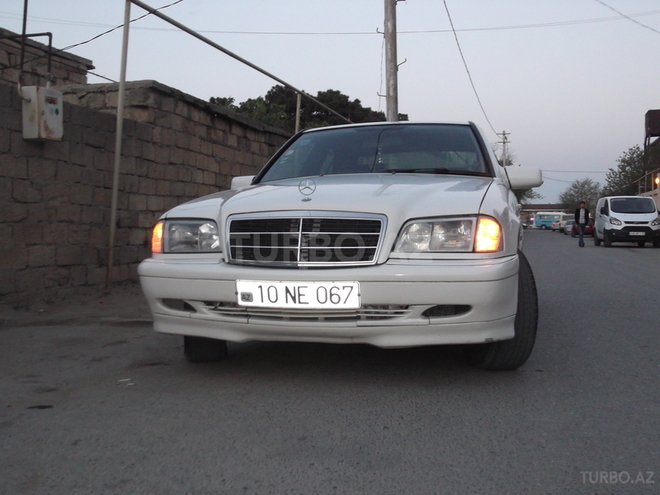 Mercedes C 180 1997, 300,000 km - 1.8 l - Bakı