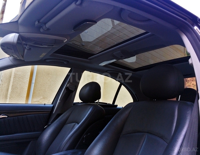 Mercedes E 270 2003, 196,800 km - 2.7 l - Bakı