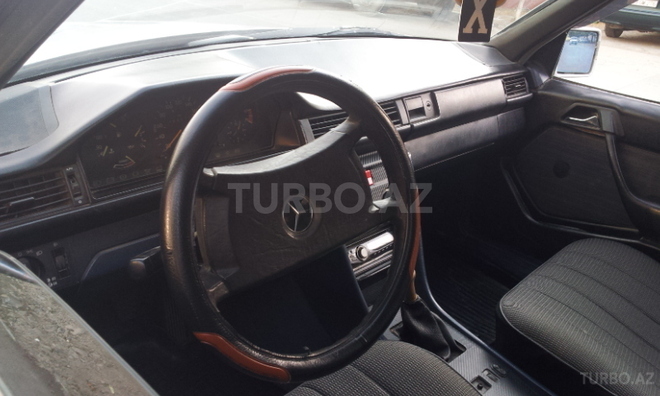 Mercedes E 230 1987, 100,000 km - 2.3 л - Bakı
