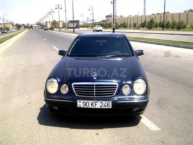 Mercedes E 220 2000, 220,000 km - 2.2 l - Bakı