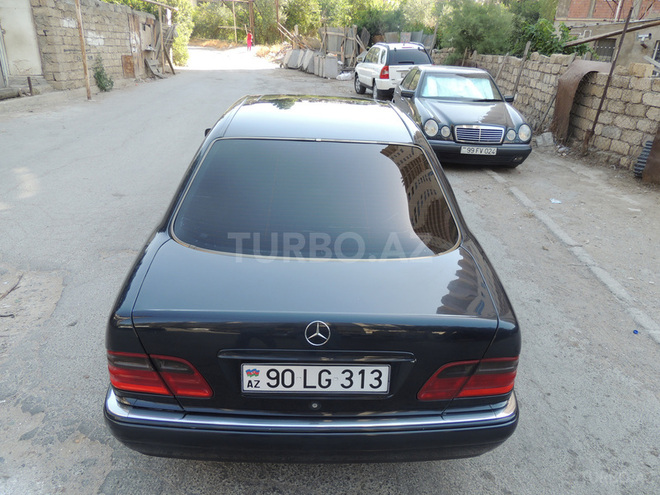 Mercedes E 320 1998, 197,000 km - 3.2 l - Bakı