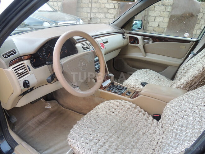 Mercedes E 320 1998, 197,000 km - 3.2 l - Bakı