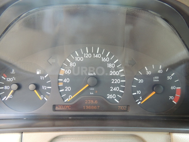 Mercedes E 320 1998, 197,000 km - 3.2 l - Bakı