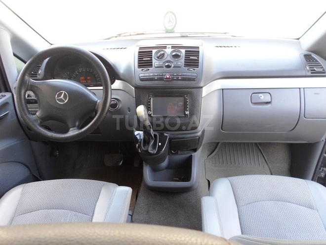 Mercedes Viano 2006, 131,000 km - 2.2 л - Bakı