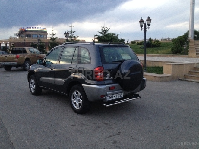 Toyota RAV4 2003, 125,000 km - 2.0 l - Bakı